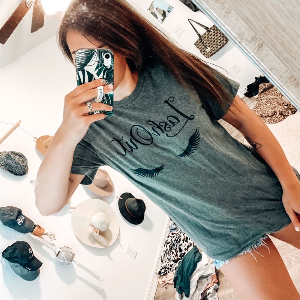 “Lash Out” -canvas- graphic Tshirt